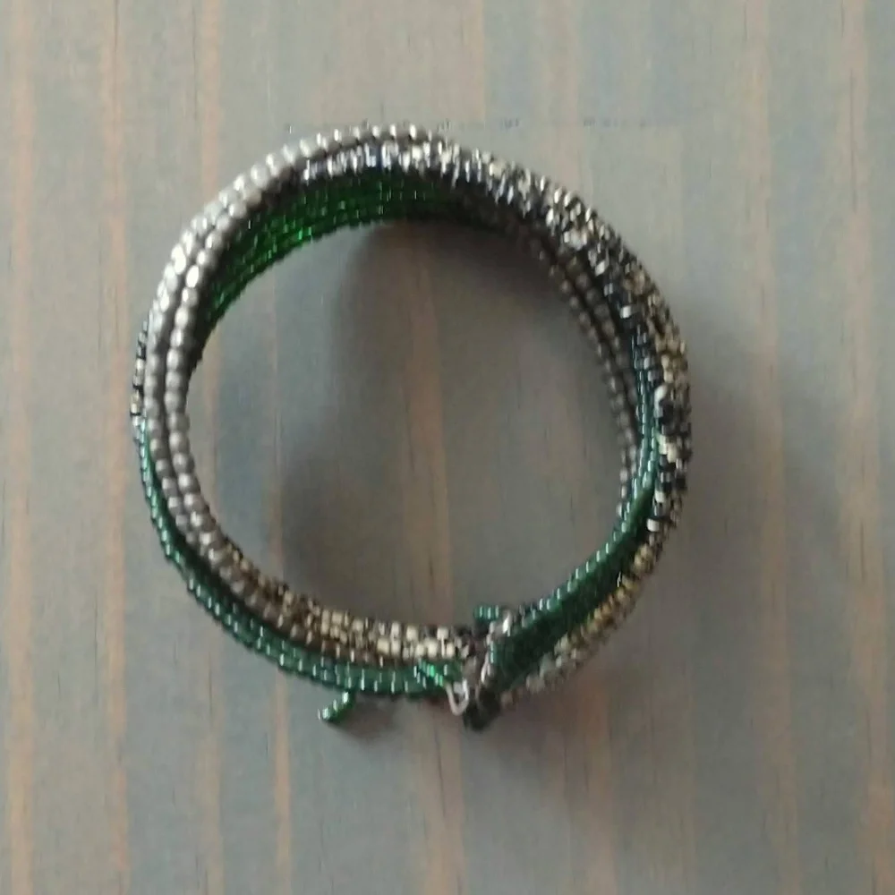 Multi color seed bead bracelet